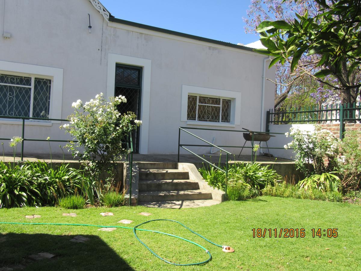 Thyme And Again Bed And Breakfast Graaff Reinet Exterior photo